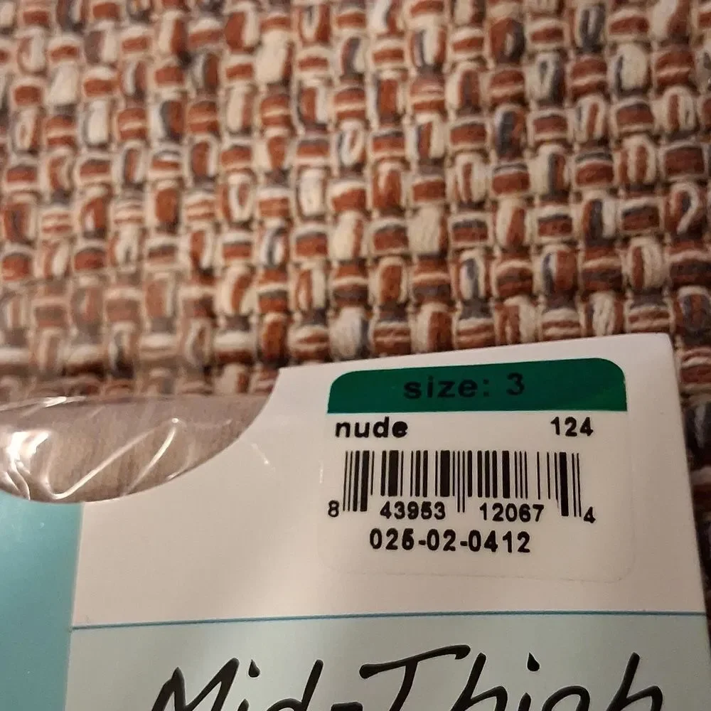 Spanx Mid-Thigh Nude Shaper Size 3 New In Package
